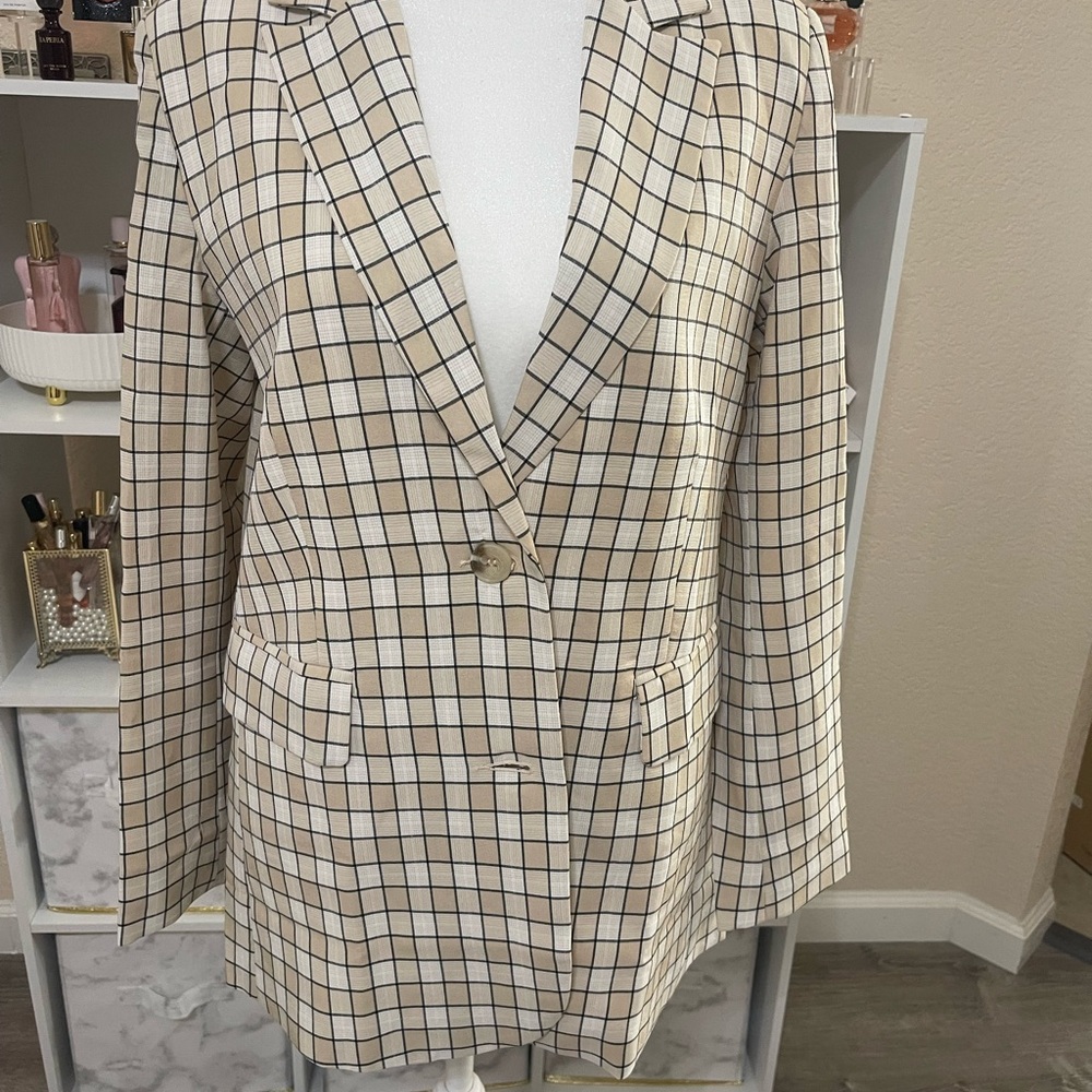 NWT blazer. Size xs